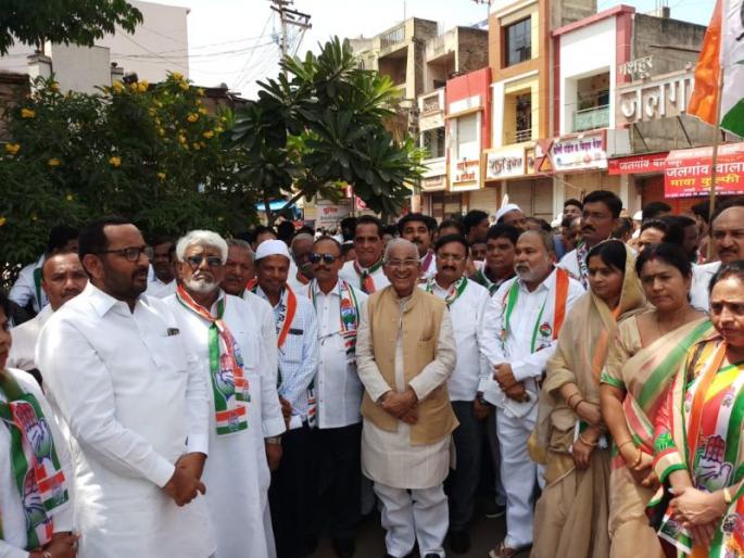 Composite response to 'Bharat Bandh' in Dhule | धुळयात ‘भारत बंद’ला संमिश्र प्रतिसाद