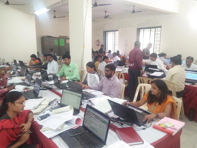 'School' filled with forty talukas in Nashik | नाशकात चाळीस तलाठ्यांची भरली ‘शाळा’ 'School' filled with forty talukas in Nashik | नाशकात चाळीस तलाठ्यांची भरली ‘शाळा’