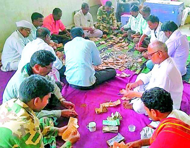 2 lakh 84 thousand donations in the footsteps of Markandeshwar | मार्कंडेश्वराच्या चरणी २ लाख ८४ हजारांचे दान 2 lakh 84 thousand donations in the footsteps of Markandeshwar | मार्कंडेश्वराच्या चरणी २ लाख ८४ हजारांचे दान