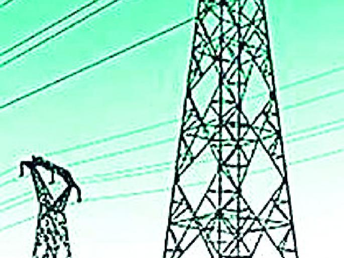 Fire power risks due to fire | आगीमुळे वीज यंत्रणेला धोका Fire power risks due to fire | आगीमुळे वीज यंत्रणेला धोका