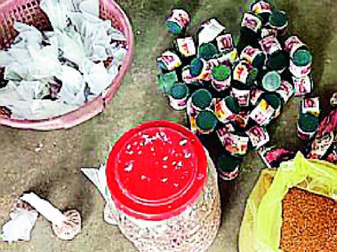 Action against six liquor smugglers | सहा दारू तस्करांवर कारवाई Action against six liquor smugglers | सहा दारू तस्करांवर कारवाई