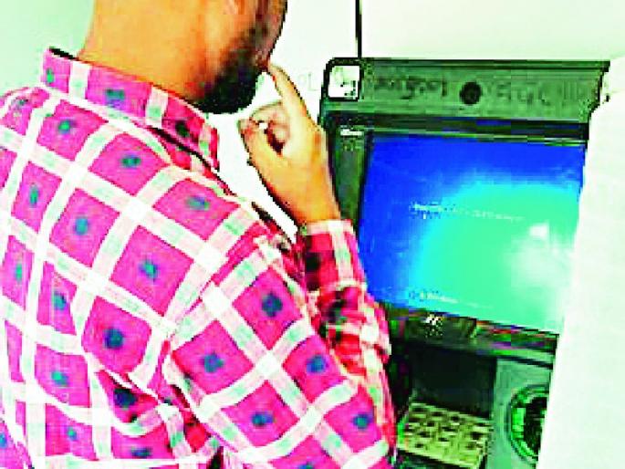 No sanitizer, no face mask | ना सॅनिटायझर, ना चेहऱ्यावर मास्क No sanitizer, no face mask | ना सॅनिटायझर, ना चेहऱ्यावर मास्क