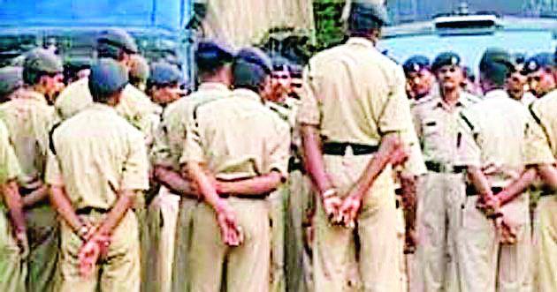 Candidates from the Home Guard registration | होमगार्ड नोंदणीतून उमेदवारांना डावलले Candidates from the Home Guard registration | होमगार्ड नोंदणीतून उमेदवारांना डावलले
