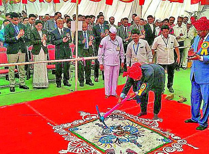 We will also give justice to the last element in the Constitution | राज्यघटनेला अभिप्रेत शेवटच्या घटकालाही न्याय देऊ We will also give justice to the last element in the Constitution | राज्यघटनेला अभिप्रेत शेवटच्या घटकालाही न्याय देऊ