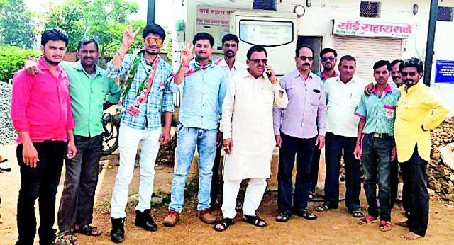 Critical response to petrol pump shutdown district | पेट्रोल पंप बंदला जिल्ह्यात समिश्र प्रतिसाद Critical response to petrol pump shutdown district | पेट्रोल पंप बंदला जिल्ह्यात समिश्र प्रतिसाद