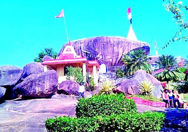 Surya Deo Mandobai Devasthan for nature | निसर्गाचं लेणं सूर्यादेव मांडोबाई देवस्थान