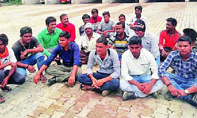 Contract Workers' Empowerment Movement | कंत्राटी अग्निशमन कर्मचाऱ्यांचे कामबंद आंदोलन Contract Workers' Empowerment Movement | कंत्राटी अग्निशमन कर्मचाऱ्यांचे कामबंद आंदोलन