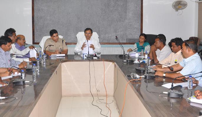 Jalna district administration is ready for election | निवडणुकीसाठी जालना जिल्हा प्रशासन तयार Jalna district administration is ready for election | निवडणुकीसाठी जालना जिल्हा प्रशासन तयार