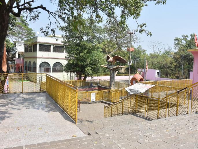 Only police presence at Taked Tirtha | टाकेद तीर्थावर केवळ पोलिसांची हजेरी Only police presence at Taked Tirtha | टाकेद तीर्थावर केवळ पोलिसांची हजेरी