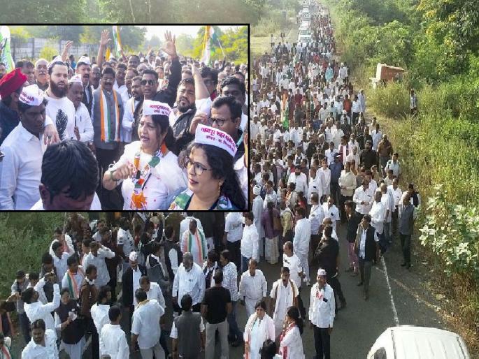 A convoy of 2,500 congress activists left for Shegaon from Nagpur raising the slogan of 'Bharat Jodo' | हजारो काँग्रेसींनी केला ‘भारत जोडो’चा नारा बुलंद; अडीच हजारावर कार्यकर्त्यांचा ताफा शेगावकडे रवाना A convoy of 2,500 congress activists left for Shegaon from Nagpur raising the slogan of 'Bharat Jodo' | हजारो काँग्रेसींनी केला ‘भारत जोडो’चा नारा बुलंद; अडीच हजारावर कार्यकर्त्यांचा ताफा शेगावकडे रवाना