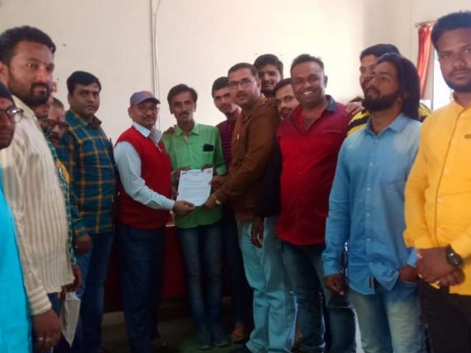 Demand for making a document of Drought Management Code available in Marathi | दुष्काळ व्यवस्थापन संहितेची नक्कल मराठीत उपलब्ध करुन देण्याची मागणी Demand for making a document of Drought Management Code available in Marathi | दुष्काळ व्यवस्थापन संहितेची नक्कल मराठीत उपलब्ध करुन देण्याची मागणी