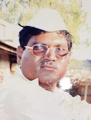 Farmer suicides in debt | कर्जाला कंटाळून शेतकऱ्याची आत्महत्या Farmer suicides in debt | कर्जाला कंटाळून शेतकऱ्याची आत्महत्या