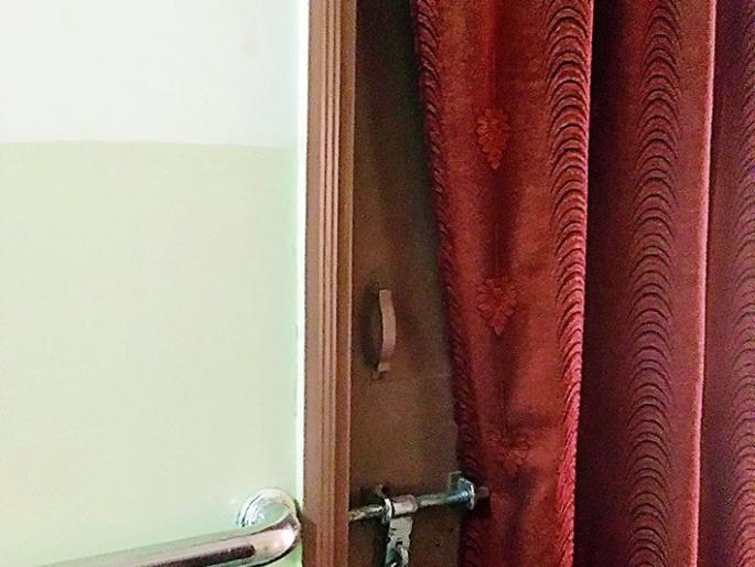 Nagpur's MLA hostel only for the name; secretary and the volunteers stay their | नागपुरातले आमदार निवास निव्वळ नावापुरतेच; तिथे मुक्काम स्वीय सचिव व कार्यकर्त्यांचा Nagpur's MLA hostel only for the name; secretary and the volunteers stay their | नागपुरातले आमदार निवास निव्वळ नावापुरतेच; तिथे मुक्काम स्वीय सचिव व कार्यकर्त्यांचा