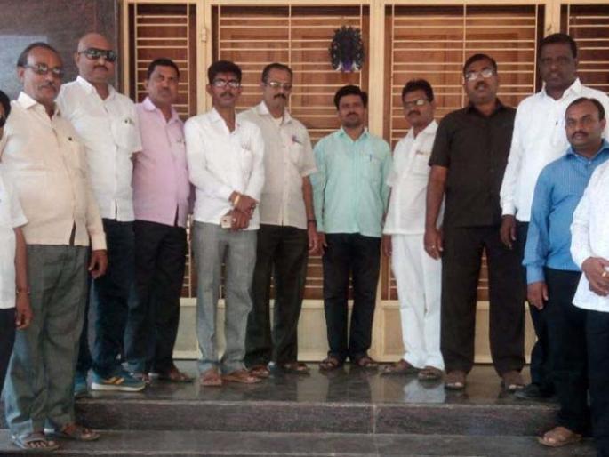 Teachers of Malegaon taluka in Diwali dark | मालेगाव तालुक्यातील शिक्षकांची दिवाळी अंधारात Teachers of Malegaon taluka in Diwali dark | मालेगाव तालुक्यातील शिक्षकांची दिवाळी अंधारात