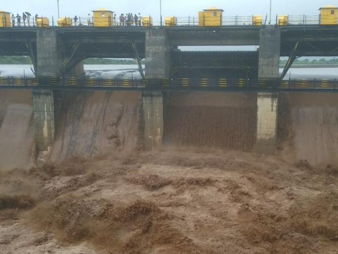 Nine talukas received rainfall by five talukas | पाच तालुक्यांनी केली पावसाची नव्वदी पार Nine talukas received rainfall by five talukas | पाच तालुक्यांनी केली पावसाची नव्वदी पार