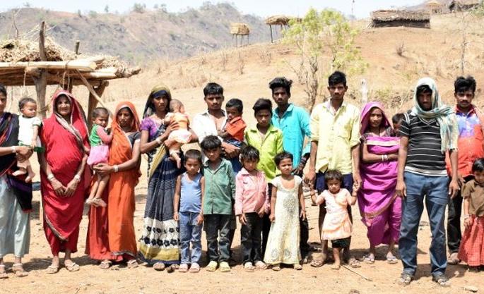 Such a victim of a low population village | कमी लोकसंख्येच्या गावाची अशीही व्यथा़़़