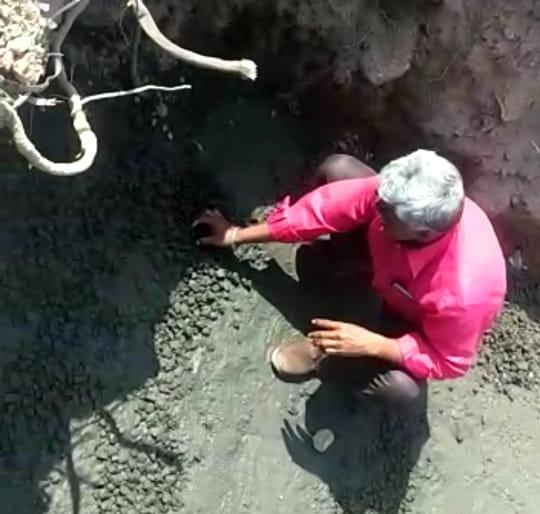 Work on Patoda Health Center closed | पाटोदा आरोग्य केंद्राचे काम पाडले बंद Work on Patoda Health Center closed | पाटोदा आरोग्य केंद्राचे काम पाडले बंद