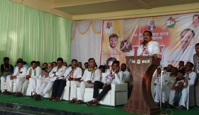 Farmers committed suicide during Fadnavis - Jayant Patil | फडणवीस यांच्या काळात शेतकऱ्यांच्या आत्महत्या - जयंत पाटील Farmers committed suicide during Fadnavis - Jayant Patil | फडणवीस यांच्या काळात शेतकऱ्यांच्या आत्महत्या - जयंत पाटील