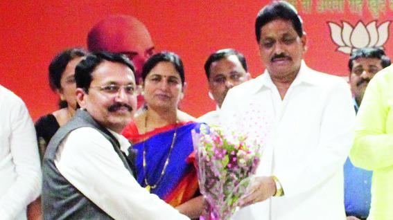 The real question is where did the opportunities decline? | संधी नाकारले गेलेले कुठे कमी पडले, हा खरा प्रश्न! The real question is where did the opportunities decline? | संधी नाकारले गेलेले कुठे कमी पडले, हा खरा प्रश्न!