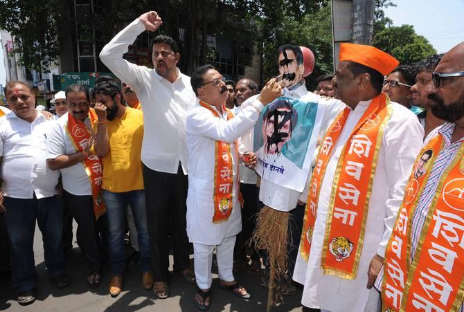 Submit a Draft Act to 'Nautilants' | ‘न्यूट्रीयन्टस’वर दरोड्याचा गुन्हा दाखल करा Submit a Draft Act to 'Nautilants' | ‘न्यूट्रीयन्टस’वर दरोड्याचा गुन्हा दाखल करा