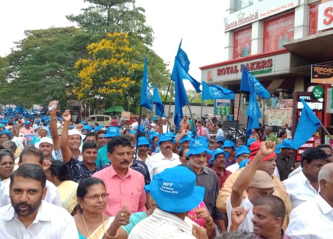 Response to the Cochrane Convention of Fishermen | मच्छिमारांच्या कोचीनच्या अधिवेशनास प्रतिसाद Response to the Cochrane Convention of Fishermen | मच्छिमारांच्या कोचीनच्या अधिवेशनास प्रतिसाद