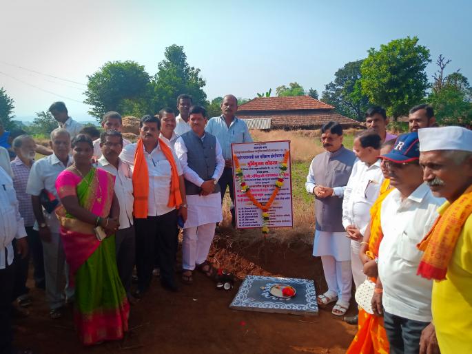 Massang Dhangarwadi will be rehabilitated | रत्नागिरी : मासरंग धनगरवाडीचे होणार पुनर्वसन Massang Dhangarwadi will be rehabilitated | रत्नागिरी : मासरंग धनगरवाडीचे होणार पुनर्वसन