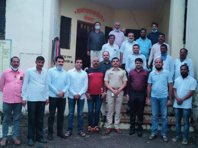 Officials pay a visit to Sompur Gram Panchayat | सोमपुर ग्रामपंचायतीला अधिकाऱ्यांनी दिली भेट Officials pay a visit to Sompur Gram Panchayat | सोमपुर ग्रामपंचायतीला अधिकाऱ्यांनी दिली भेट