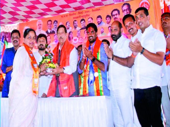 Mahahrashtra Election 2019 : Deprived of development; Only the family has grown up by congress : Yogesh Tilekar | Mahahrashtra Election 2019 : हडपसरला विकासापासून वंचित ठेवत काँग्रेसवाल्यांनी केली फक्त घराणी मोठी : योगेश टिळेकर Mahahrashtra Election 2019 : Deprived of development; Only the family has grown up by congress : Yogesh Tilekar | Mahahrashtra Election 2019 : हडपसरला विकासापासून वंचित ठेवत काँग्रेसवाल्यांनी केली फक्त घराणी मोठी : योगेश टिळेकर