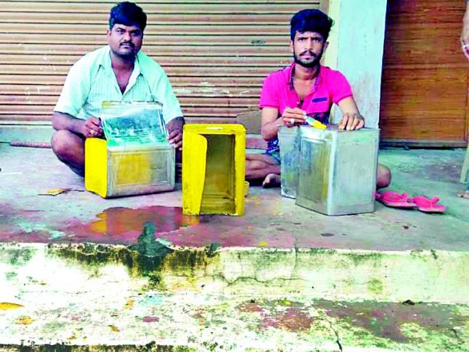 'Color Pattern' was successful for the destruction of bollworm | बोंडअळीच्या नाशासाठी ‘कोरा पॅटर्न’ ठरला लाभदायक 'Color Pattern' was successful for the destruction of bollworm | बोंडअळीच्या नाशासाठी ‘कोरा पॅटर्न’ ठरला लाभदायक