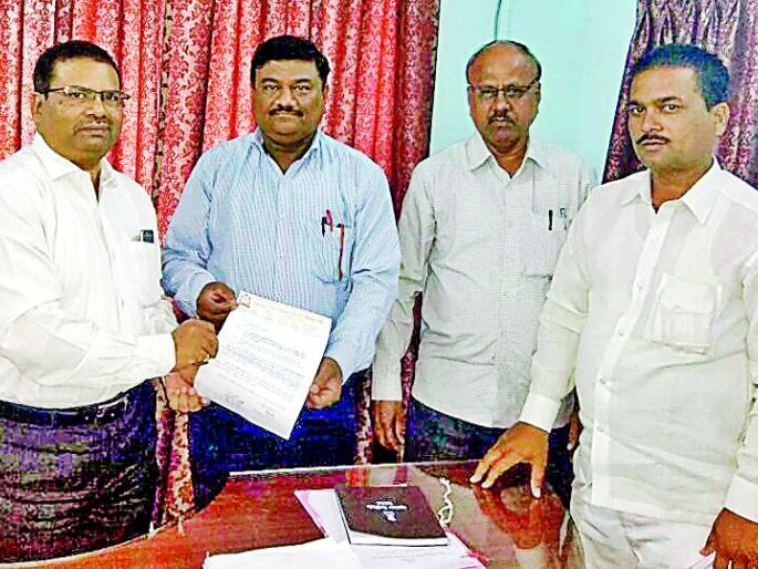 Make the right decisions regarding teachers' pay id | शिक्षकांच्या वेतन आयडी संदर्भात योग्य निर्णय घ्या Make the right decisions regarding teachers' pay id | शिक्षकांच्या वेतन आयडी संदर्भात योग्य निर्णय घ्या