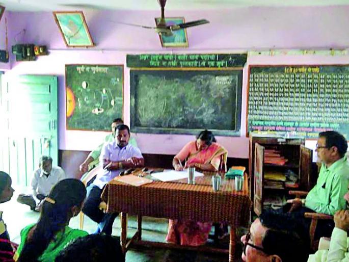 Zip Classes taken by the Speaker and Sub-Party | जि.प. सभापती व उपसभापतींनी घेतला वर्ग Zip Classes taken by the Speaker and Sub-Party | जि.प. सभापती व उपसभापतींनी घेतला वर्ग