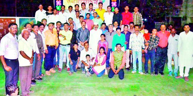 Grandmother-former volleyball batches | आजी-माजी व्हॉलिबॉल पटुंचे स्रेहमिलन