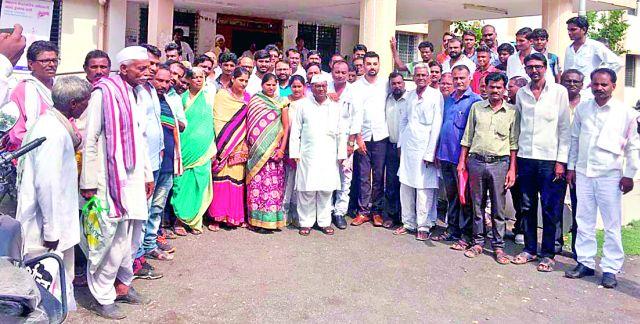 On Monday, the agitation began | सोमवार ठरला आंदोलनवार