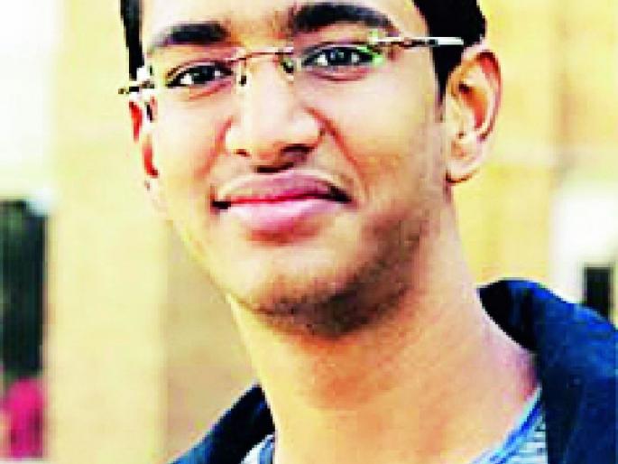 After the re-examination, the symbol was the devil, the first from Central India | पुनर्परीक्षणानंतर प्रतीक भूत ठरला मध्य भारतातून प्रथम