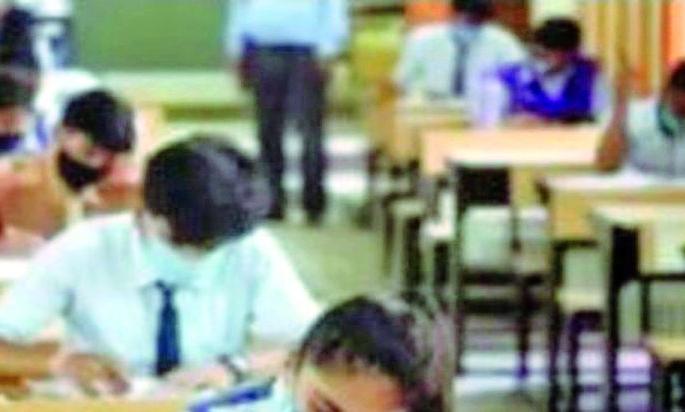 Closed high school business courses; Hit the students | उच्च माध्यमिक व्यवसाय अभ्यासक्रम बंद; विद्यार्थ्यांना फटका Closed high school business courses; Hit the students | उच्च माध्यमिक व्यवसाय अभ्यासक्रम बंद; विद्यार्थ्यांना फटका