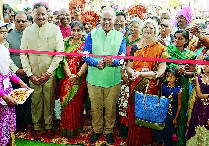 Speak the role of the role of the role on the platform of words | शब्दांच्या व्यासपीठावर भूमिकन्येचे खडे बोल Speak the role of the role of the role on the platform of words | शब्दांच्या व्यासपीठावर भूमिकन्येचे खडे बोल