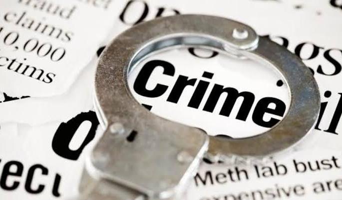 Sexual harasshment case filed against police inspector | पोलीस निरीक्षकाविरुद्ध लैंगिक अत्याचाराचा गुन्हा दाखल; कोल्डिंगमधून दिले होते गुंगीचे औषध Sexual harasshment case filed against police inspector | पोलीस निरीक्षकाविरुद्ध लैंगिक अत्याचाराचा गुन्हा दाखल; कोल्डिंगमधून दिले होते गुंगीचे औषध