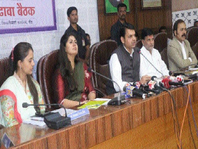 Drought is severe, government will support | दुष्काळ तीव्रच, सरकार पाठबळ देणार