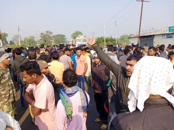 11-year-old boy crushed by truck; in Bhandara district | भरधाव ट्रकने ११ वर्षीय बालकास चिरडले; भंडारा जिल्ह्यातील घटना 11-year-old boy crushed by truck; in Bhandara district | भरधाव ट्रकने ११ वर्षीय बालकास चिरडले; भंडारा जिल्ह्यातील घटना