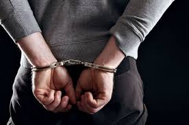 Accused arrested for four years; Detained from the border of Nepal | चार वर्षांपासून गुंगारा देणाऱ्या आरोपीस अटक ; नेपाळच्या सीमारेषेवरून घेतले ताब्यात