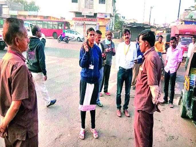  Departmental officer's bump; Salary reduction in case of delay in work | विभागीय अधिकाऱ्यांचा दणका ; उशिराने कामावर हजर झाल्यास पगार कपात