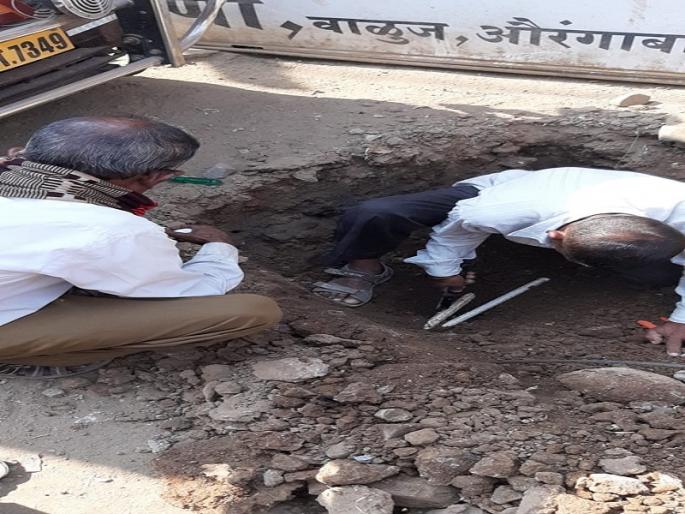 The burden of the action taken against those who took an illegal nod | अवैध नळजोडणी घेणाऱ्यांवर उगारला कारवाईचा बडगा The burden of the action taken against those who took an illegal nod | अवैध नळजोडणी घेणाऱ्यांवर उगारला कारवाईचा बडगा