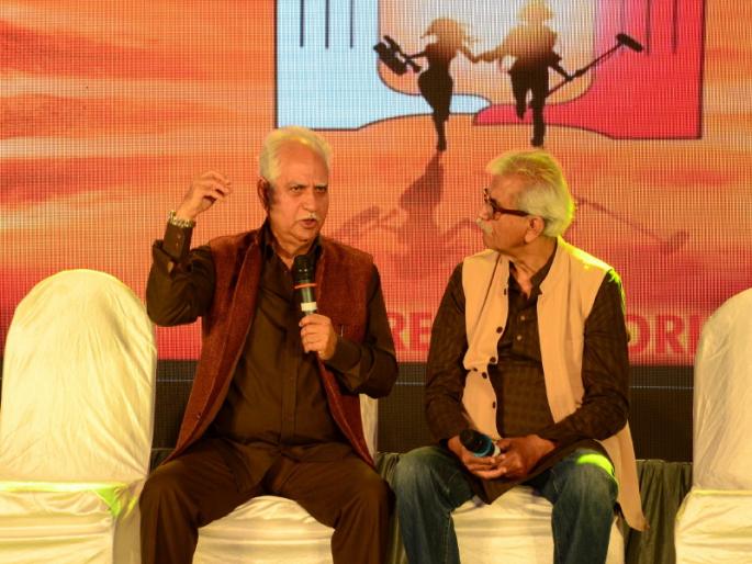 'Sholay's end was 'sensor'; Ramesh Sippy's, Revelation in 'PIFF' | ‘शोले’चा शेवटही झाला होता ‘सेन्सॉर’; रमेश सिप्पी यांचा ‘पिफ’मध्ये गौप्यस्फोट 'Sholay's end was 'sensor'; Ramesh Sippy's, Revelation in 'PIFF' | ‘शोले’चा शेवटही झाला होता ‘सेन्सॉर’; रमेश सिप्पी यांचा ‘पिफ’मध्ये गौप्यस्फोट