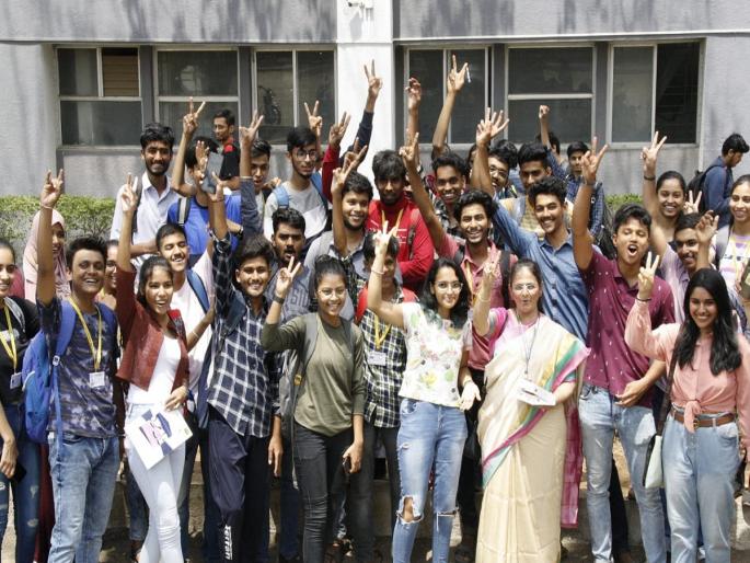 Maharashtra HSC Result 2022 Daund taluka top in Pune district this year girls is the top | Maharashtra HSC Result| पुणे जिल्ह्यात दौंड तालुक्याची बाजी; यंदा मुलीच अव्वल Maharashtra HSC Result 2022 Daund taluka top in Pune district this year girls is the top | Maharashtra HSC Result| पुणे जिल्ह्यात दौंड तालुक्याची बाजी; यंदा मुलीच अव्वल