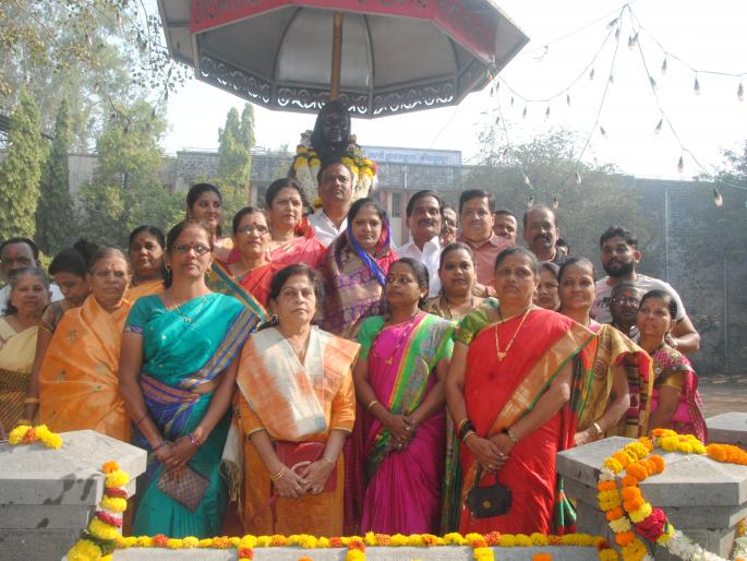 Kolhapur: Jagar of Rajmata Jijau's thoughts, lady's daughter-in-law rally | कोल्हापूर : राजमाता जिजाऊंच्या विचारांचा जागर, महिलाची दूचाकी रॅली