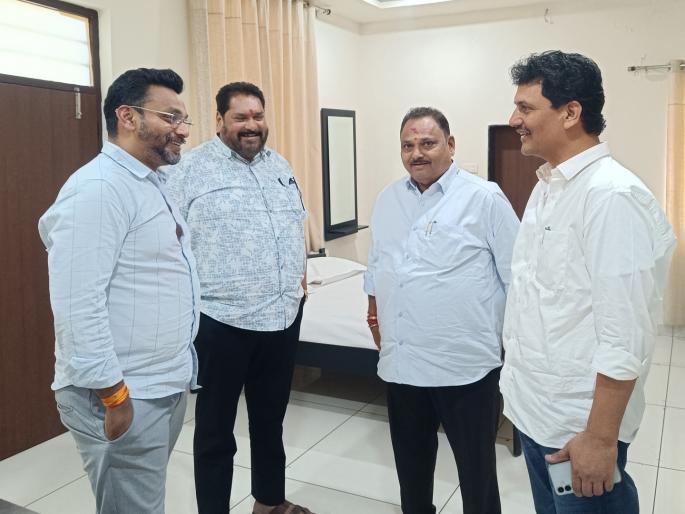 Meeting of Shinde Sena leaders regarding the election of Kolhapur Zilla Parishad office bearers | शिंदेसेनेची बैठक झाली, जि.प.बाबत चर्चा झाली; मंत्री प्रकाश आबिटकर यांची माहिती Meeting of Shinde Sena leaders regarding the election of Kolhapur Zilla Parishad office bearers | शिंदेसेनेची बैठक झाली, जि.प.बाबत चर्चा झाली; मंत्री प्रकाश आबिटकर यांची माहिती