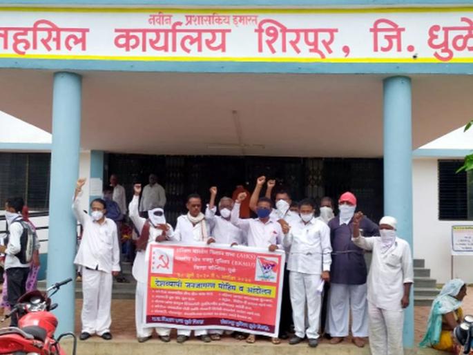 Give a pension of Rs. 10,000 to farmers and laborers | शेतकरी, मजुरांना १० हजार रुपये पेन्शन द्या Give a pension of Rs. 10,000 to farmers and laborers | शेतकरी, मजुरांना १० हजार रुपये पेन्शन द्या