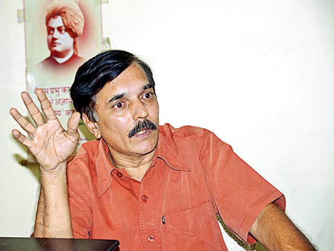 'Blue Whale Game' is purely 'Bagalbuwa' | ‘ब्ल्यू व्हेल गेम’ निव्वळ ‘बागुलबुवा’च 'Blue Whale Game' is purely 'Bagalbuwa' | ‘ब्ल्यू व्हेल गेम’ निव्वळ ‘बागुलबुवा’च