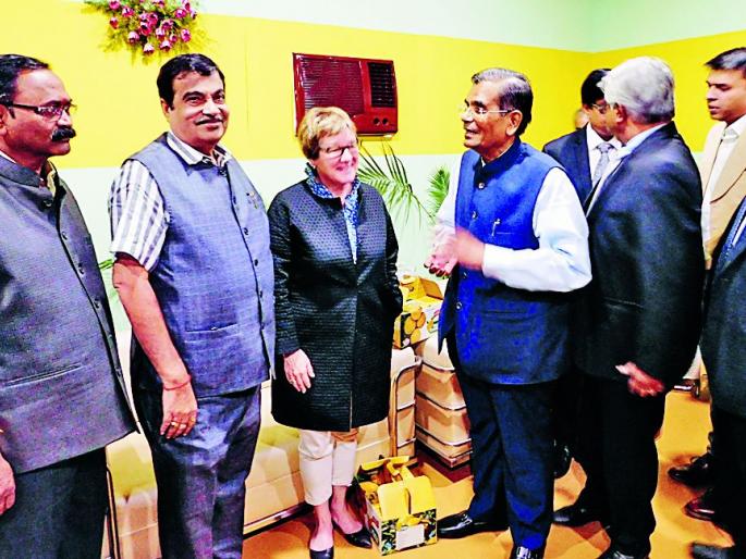 Finland to give 'electric charging station' power | ‘इलेक्ट्रिक चार्जिंग स्टेशन’ला फिनलँड देणार ‘पॉवर’ Finland to give 'electric charging station' power | ‘इलेक्ट्रिक चार्जिंग स्टेशन’ला फिनलँड देणार ‘पॉवर’