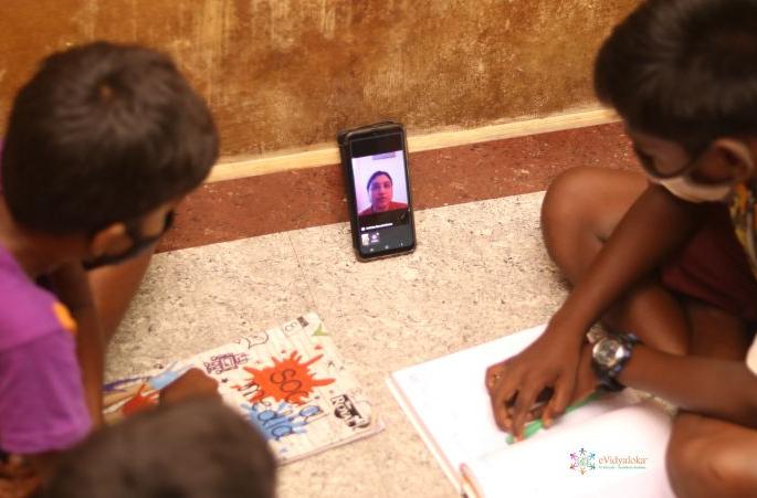 Online reality of education in rural areas ...! | ग्रामीण भागातील शिक्षणाची ऑनलाईन सत्यस्थिती...! Online reality of education in rural areas ...! | ग्रामीण भागातील शिक्षणाची ऑनलाईन सत्यस्थिती...!